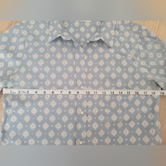 Velvet by Graham & Spencer down Shirt. Size M - Picture 5 of 11